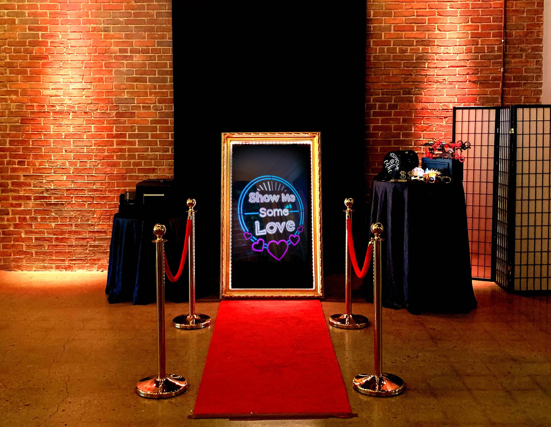 Magic Mirror at a wedding reception — Real wedding